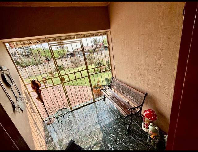 3 BEDROOM HOUSE FOR SALE IN VANDERBIJLPARK SE 1